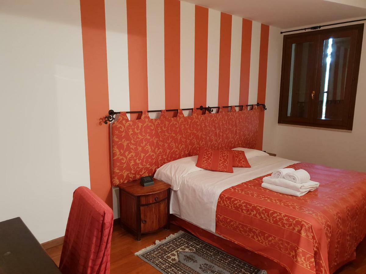 Locanda Da Vittorio Manerba del Garda Esterno foto