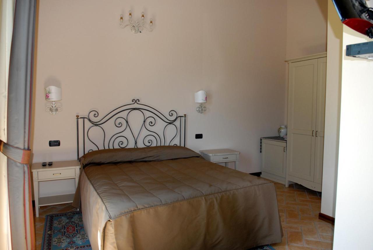 Locanda Da Vittorio Manerba del Garda Esterno foto